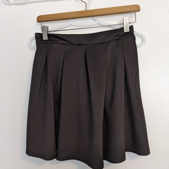 Black Skirt - Picture 1 of 3